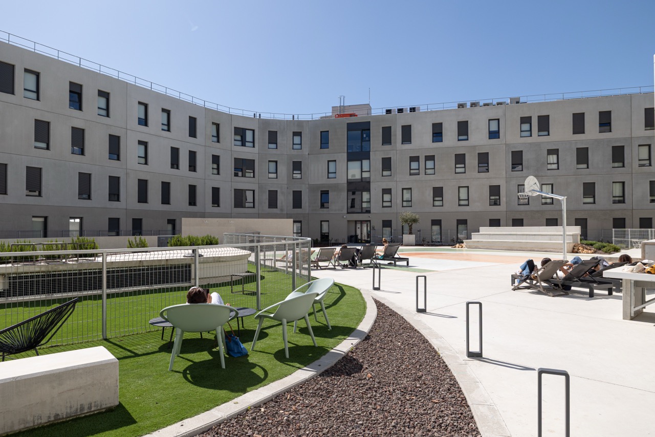 nera living location image