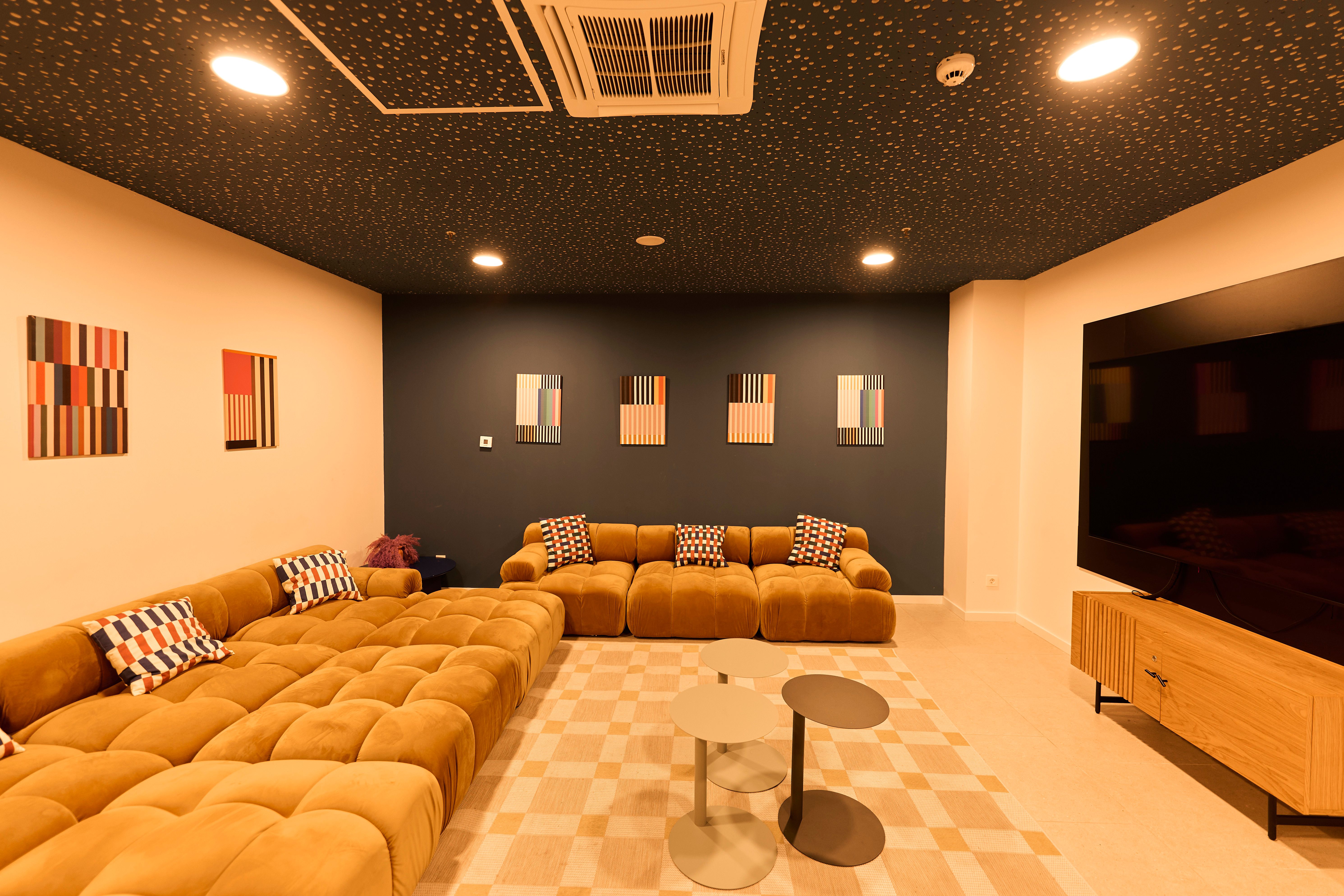 nera living location image